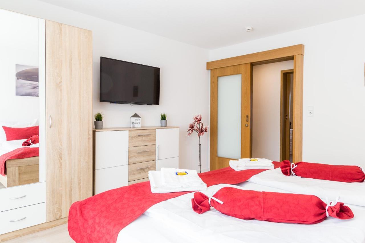 Apartment Eastside mit 3 Zimmern für bis zu 5 Personen mit Balkon Friedrichshafen Exterior foto